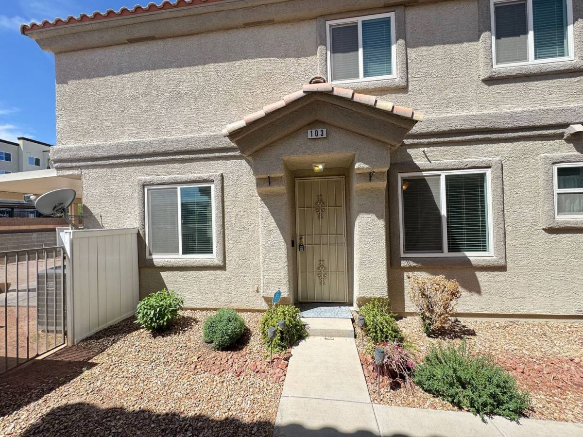 House for rent at 6275 Dan Blocker Ave, Henderson, NV 89011