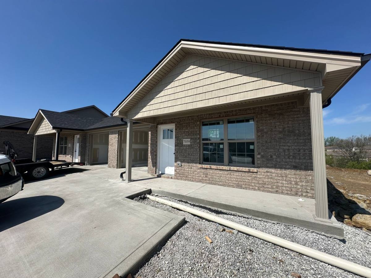 Apartment for rent at 7057 Caravan Dr, Richmond, KY 40475