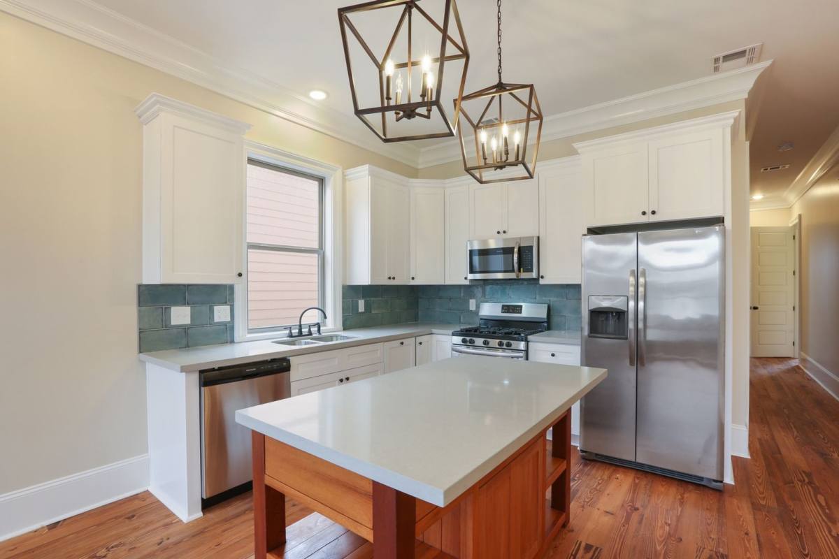 Apartment for rent at 1809-11 Laharpe, New Orleans, LA 70116