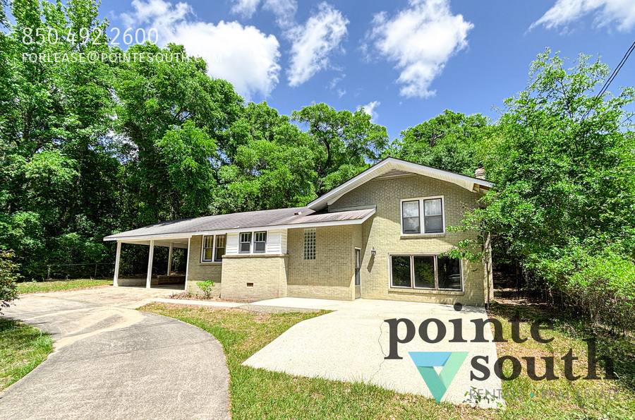 House for rent at 27430 Main St, Daphne, AL 36526