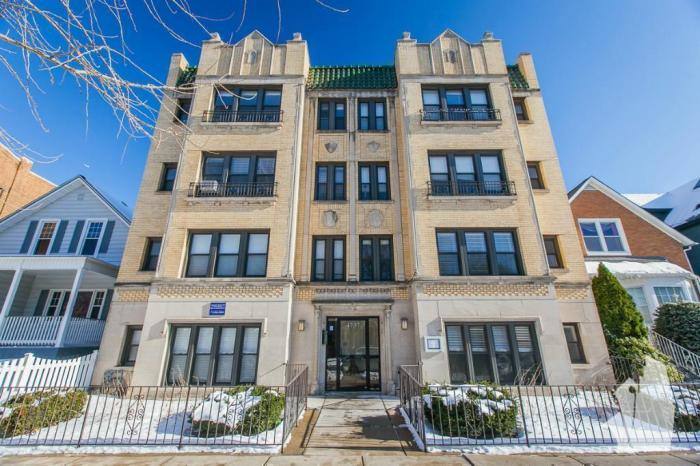 Apartment for rent at 4737 N Hermitage Ave #304, Chicago, IL 60640