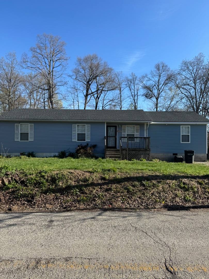 House for rent at 995 Cobb Hill, Irvine, KY 40336