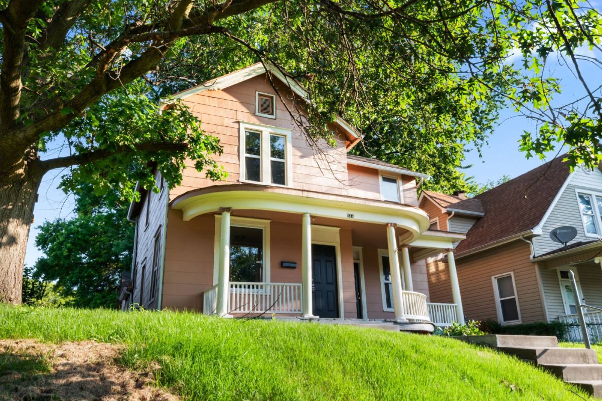 House for rent at 514 Linn St, Leavenworth, KS 66048