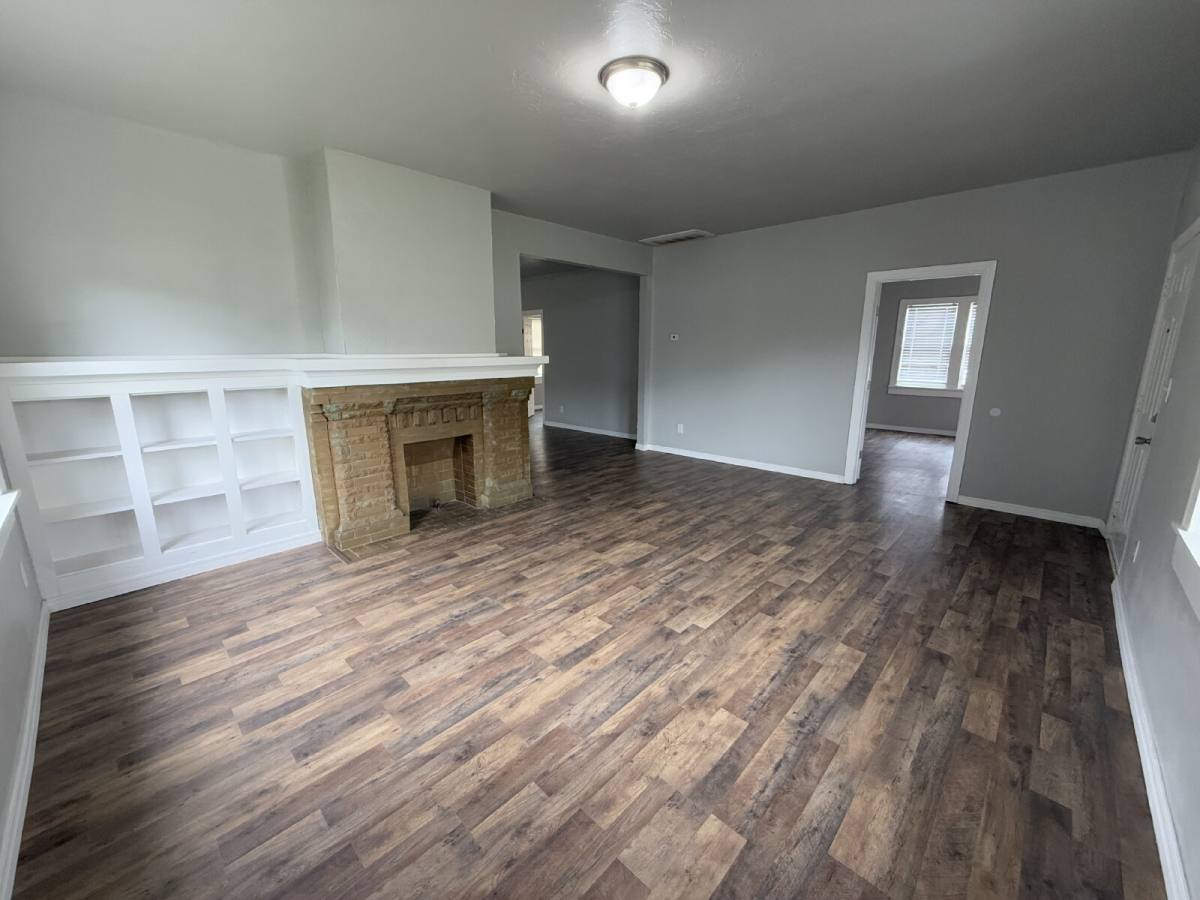 House for rent at 1225 NE 16th St, Oklahoma City, OK 73117