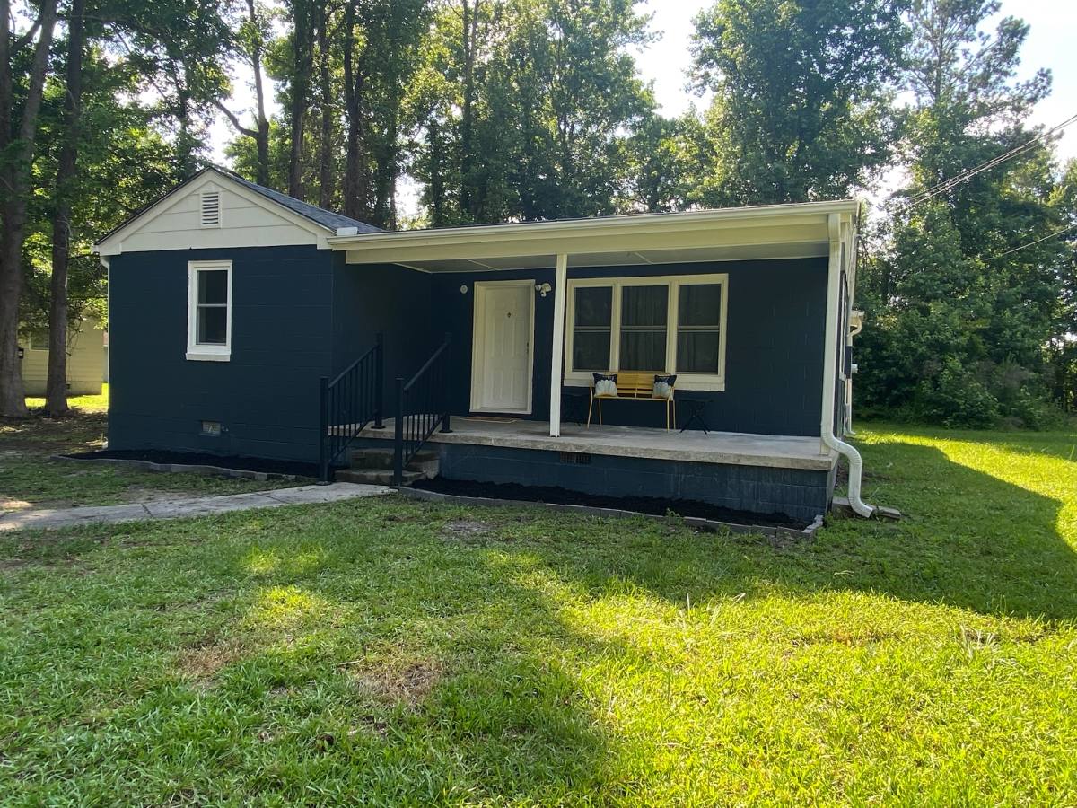 House for rent at 127 Lakewood Dr, Jacksonville, NC 28546