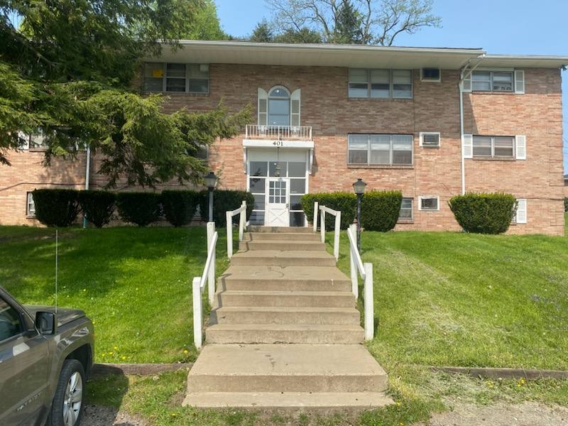 Apartment for rent at 401 Colonial Dr #6, Steubenville, OH 43952