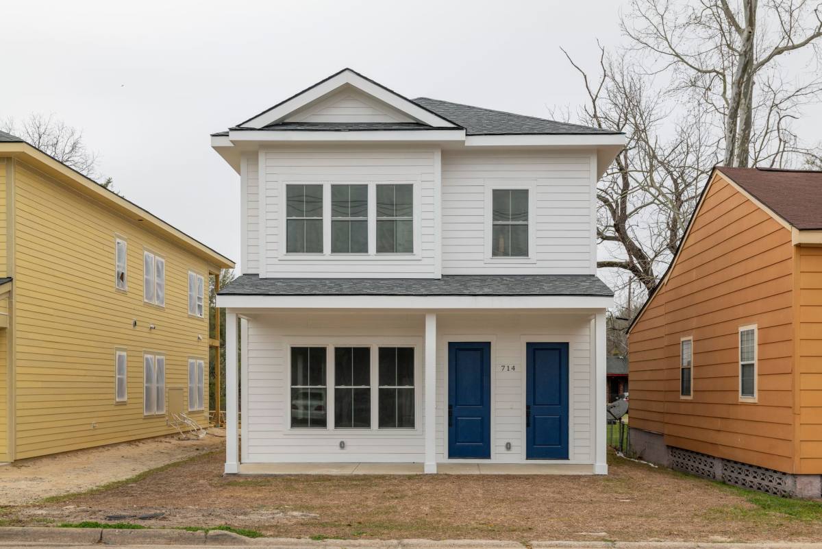 Apartment for rent at 714 E Bolton St, Savannah, GA 31401