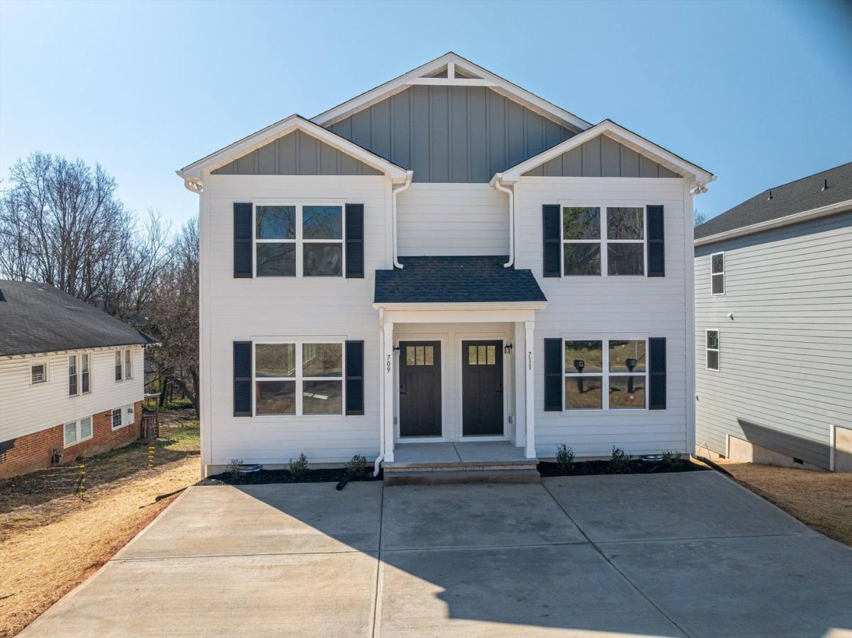 Apartment for rent at 7th Ave SW, Hickory, NC 28602