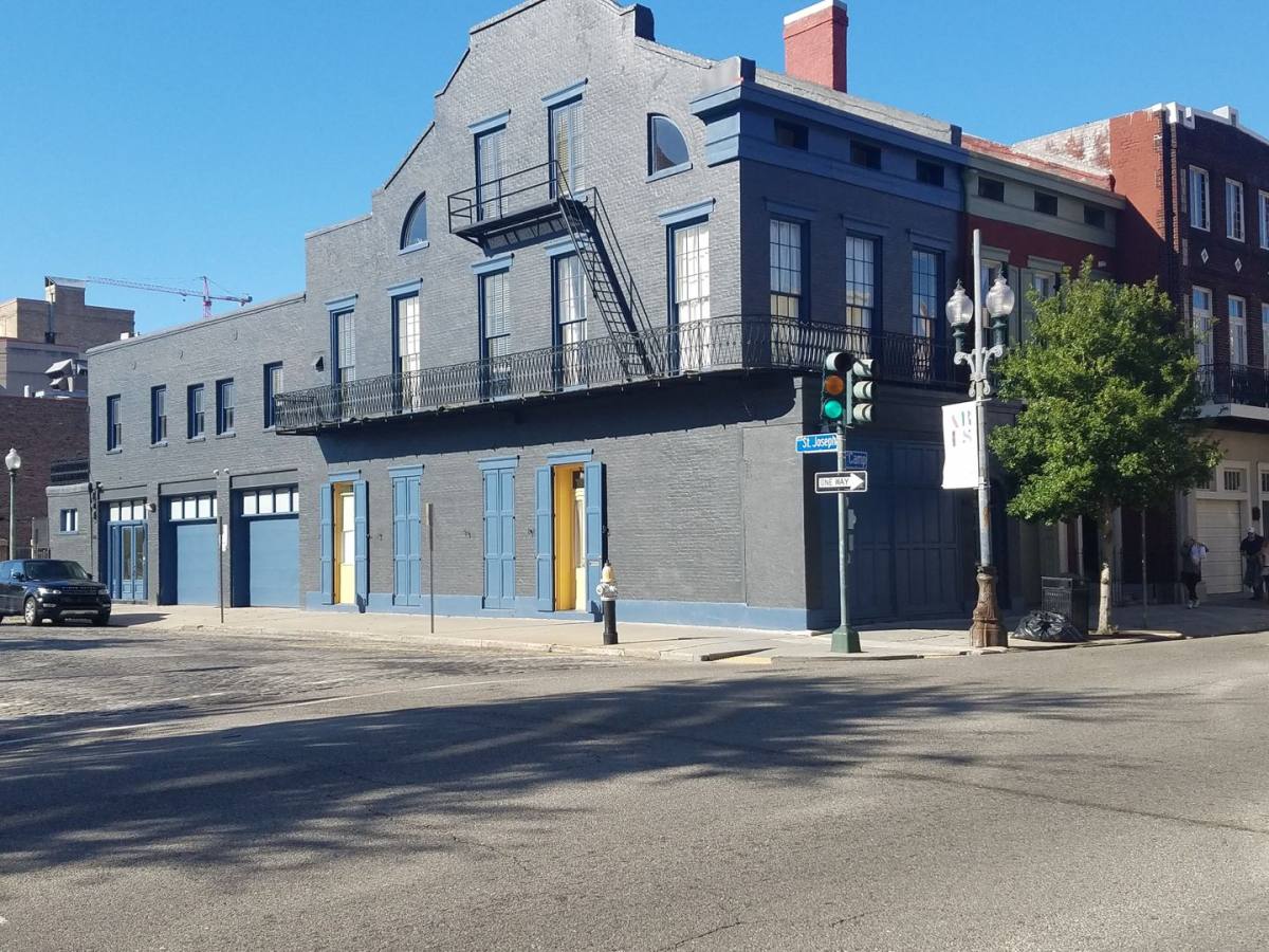 Apartment for rent at 601 St Joseph, New Orleans, LA 70130