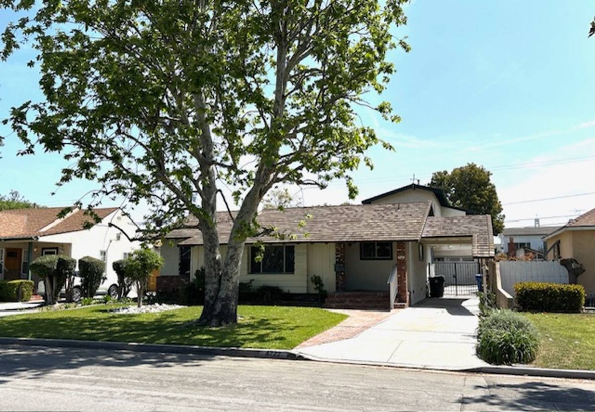 House for rent at 4722 Whitewood Ave, Long Beach, CA 90808