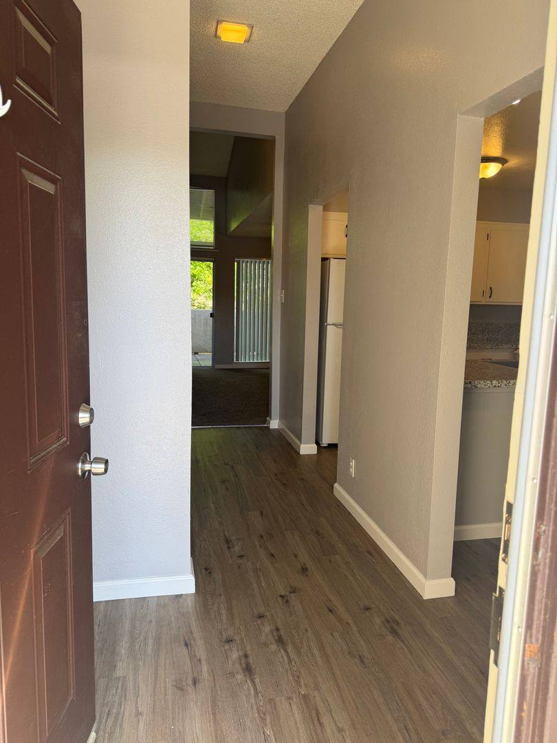 Apartment for rent at 1701 Scenic Dr, Modesto, CA 95355