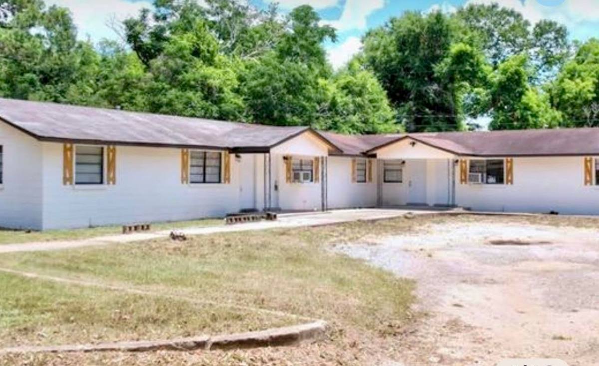 Apartment for rent at 412 C Cedar Ave, Albany, GA 31701