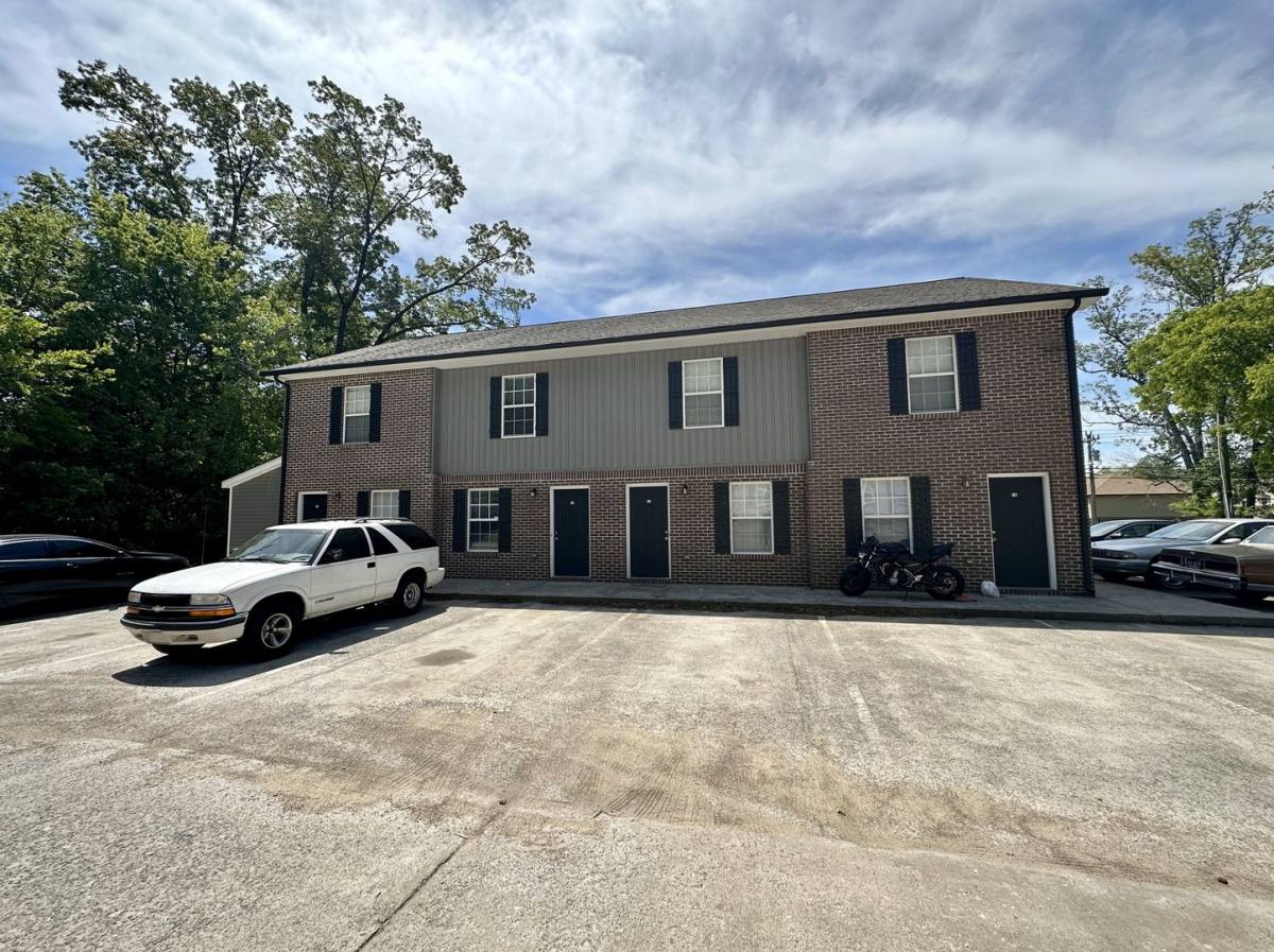 Apartment for rent at 855 Tracy Lane, Clarksville, TN 37040