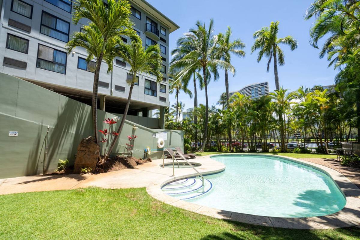 Apartment for rent at 2055 Ala Wai Blvd, Honolulu, HI 96815