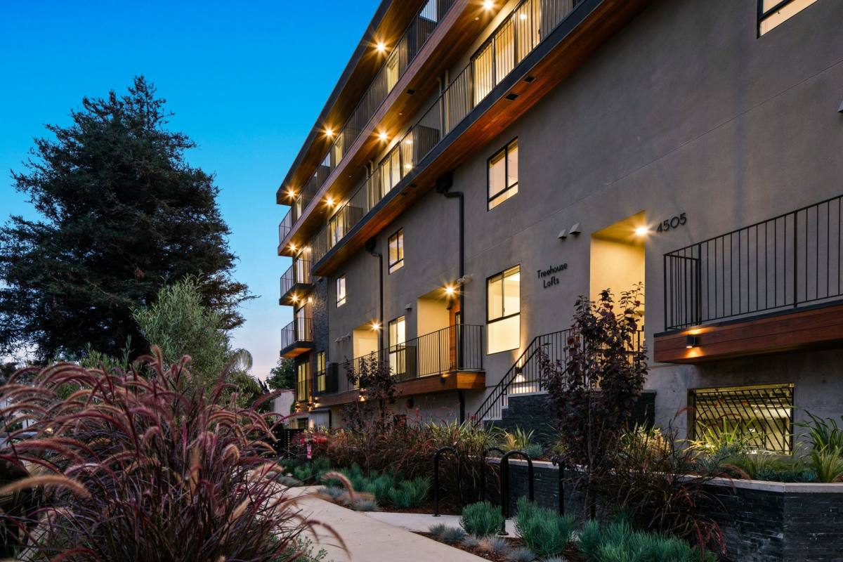 Apartment for rent at 4505 S Slauson Ave, Culver City, CA 90230