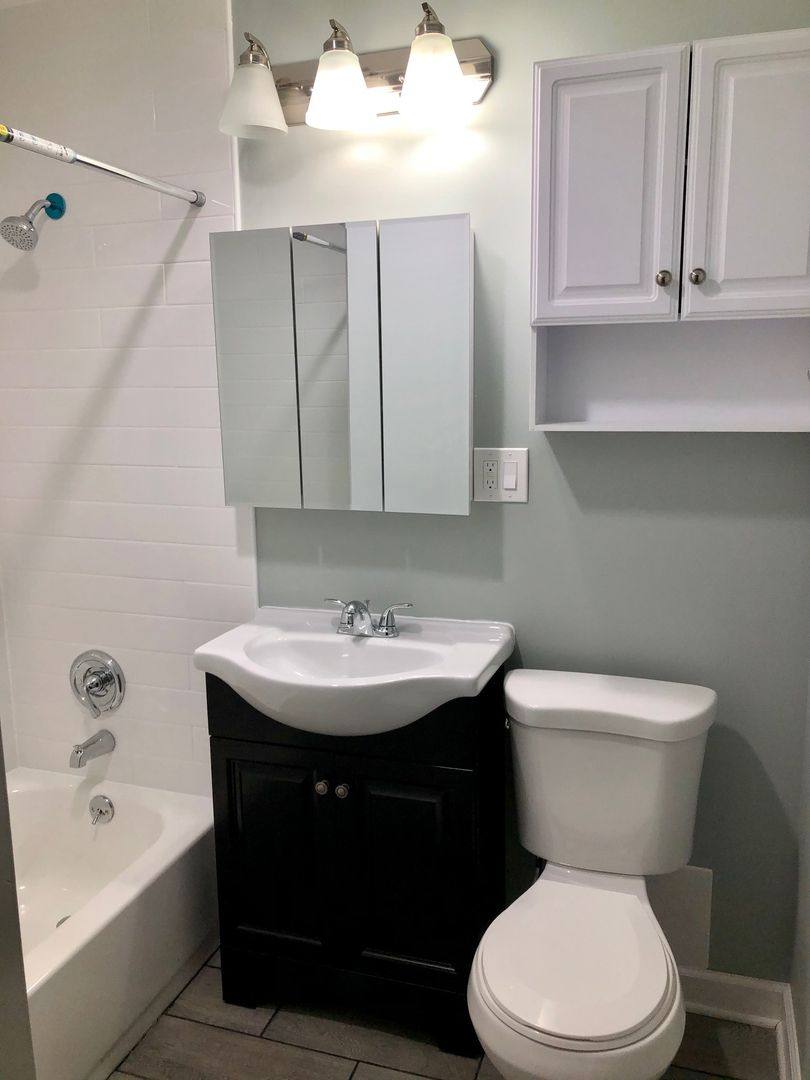 Apartment for rent at 1620 Greenwood Rd, Glenview, IL 60026