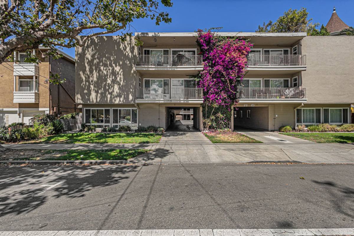 Apartment for rent at 1715 Central Ave, Alameda, CA 94501