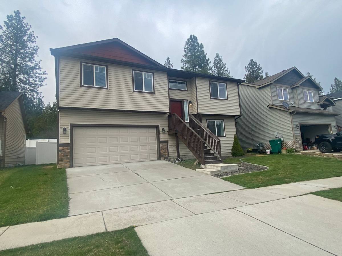 901 E Silver Pine Rd, Colbert, WA 99005