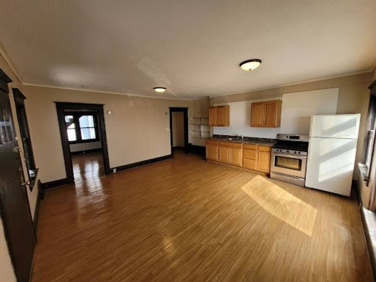 Apartment for rent at 3225 5th Ave, Des Moines, IA 50313