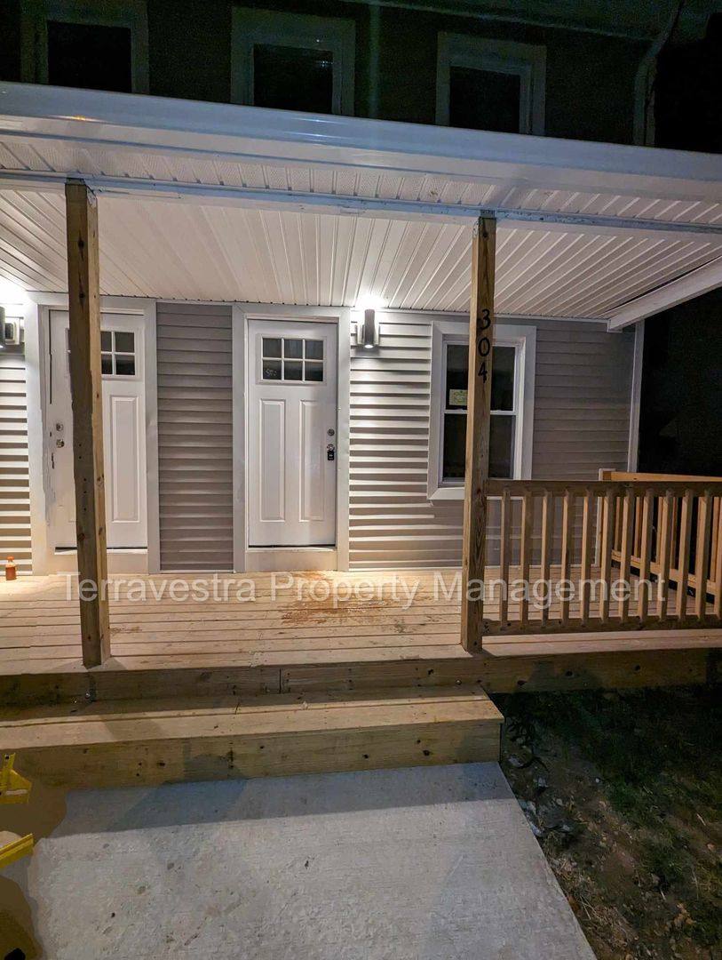 Apartment for rent at 304-306 Powell St, Millville, NJ 08332