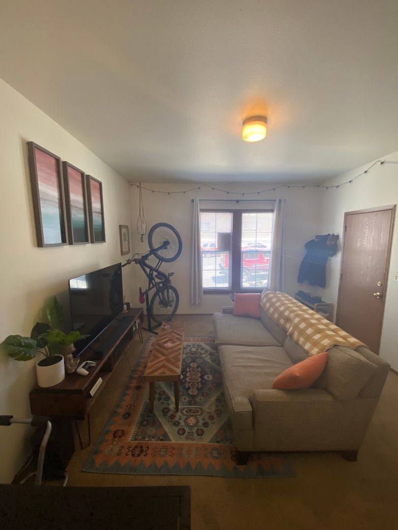 Apartment for rent at 310 E Chestnut St, Bellingham, WA 98225