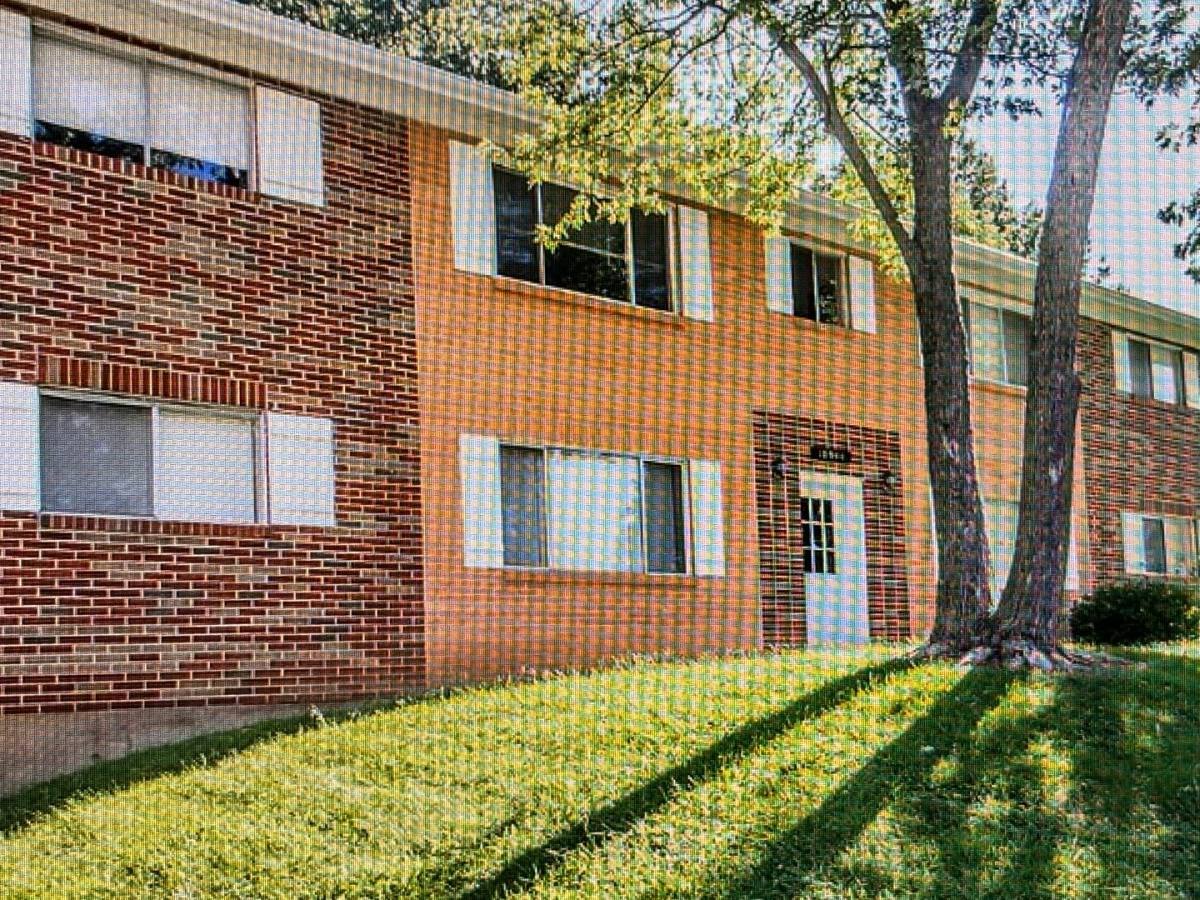 Apartment for rent at 10944 Warwickhall Dr, Bridgeton, MO 63044