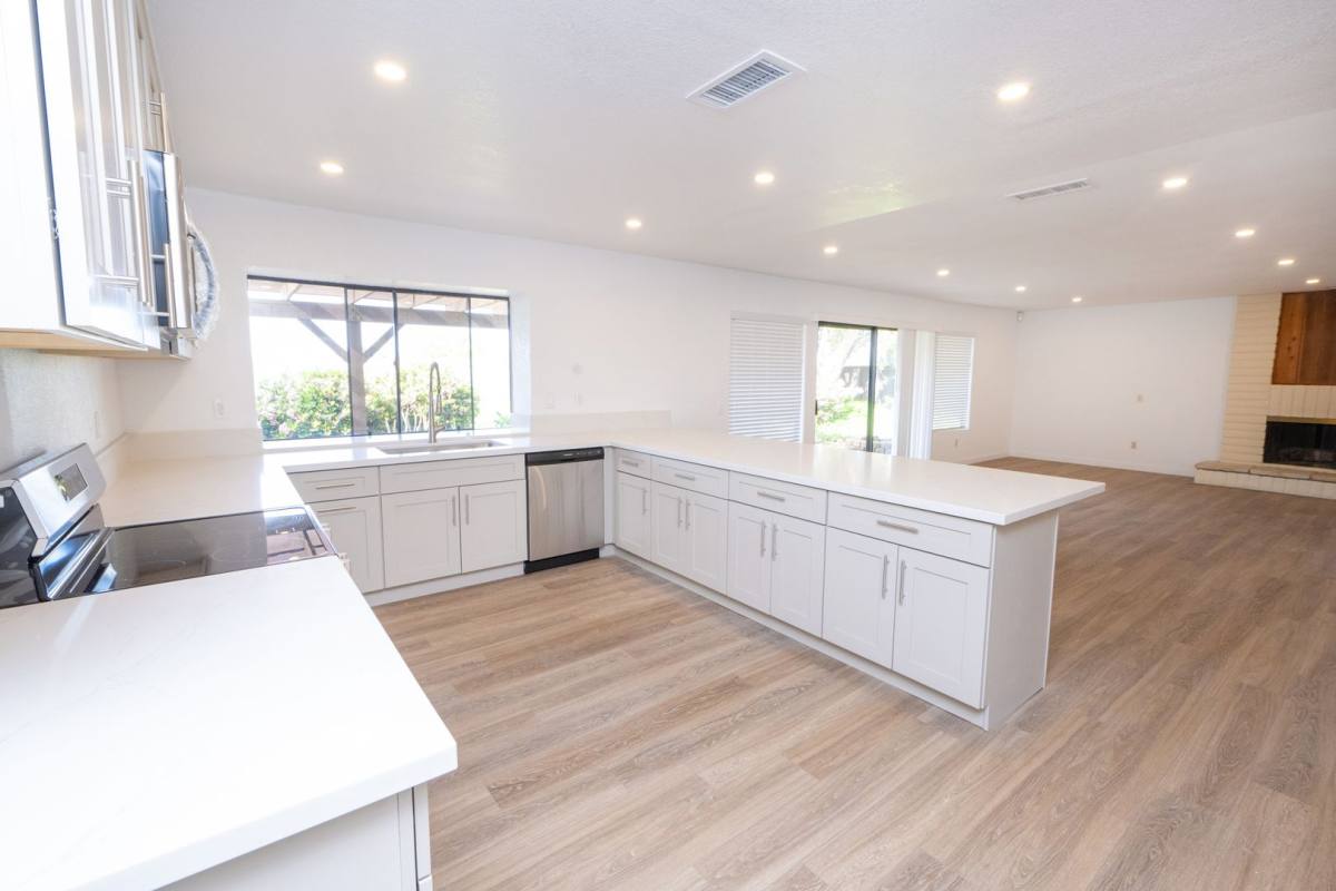 House for rent at 1904 Hacienda Dr, El Cajon, CA 92020