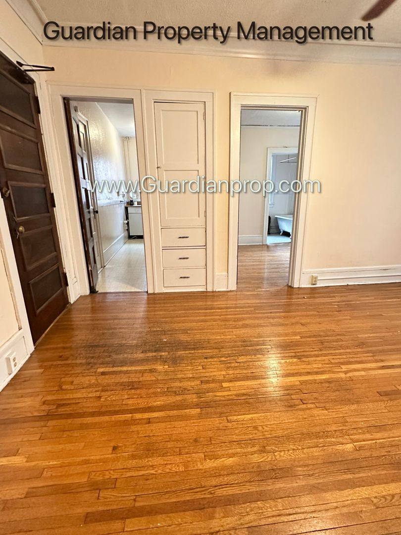 Apartment for rent at 2882 Humboldt Ave S, Minneapolis, MN 55408