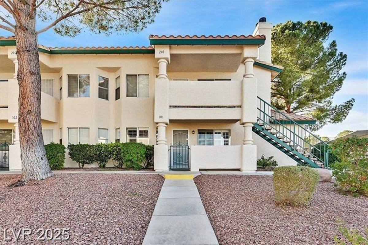 Condo for rent at 901 Sulphur Springs Lane, Las Vegas, NV 89128