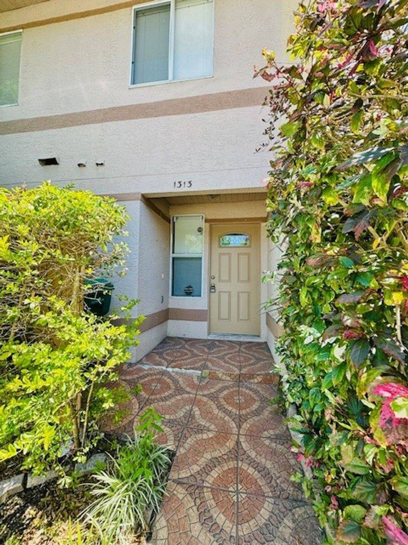 Townhouse for rent at 1313 Eagle Lane, Winter Garden, FL 34787