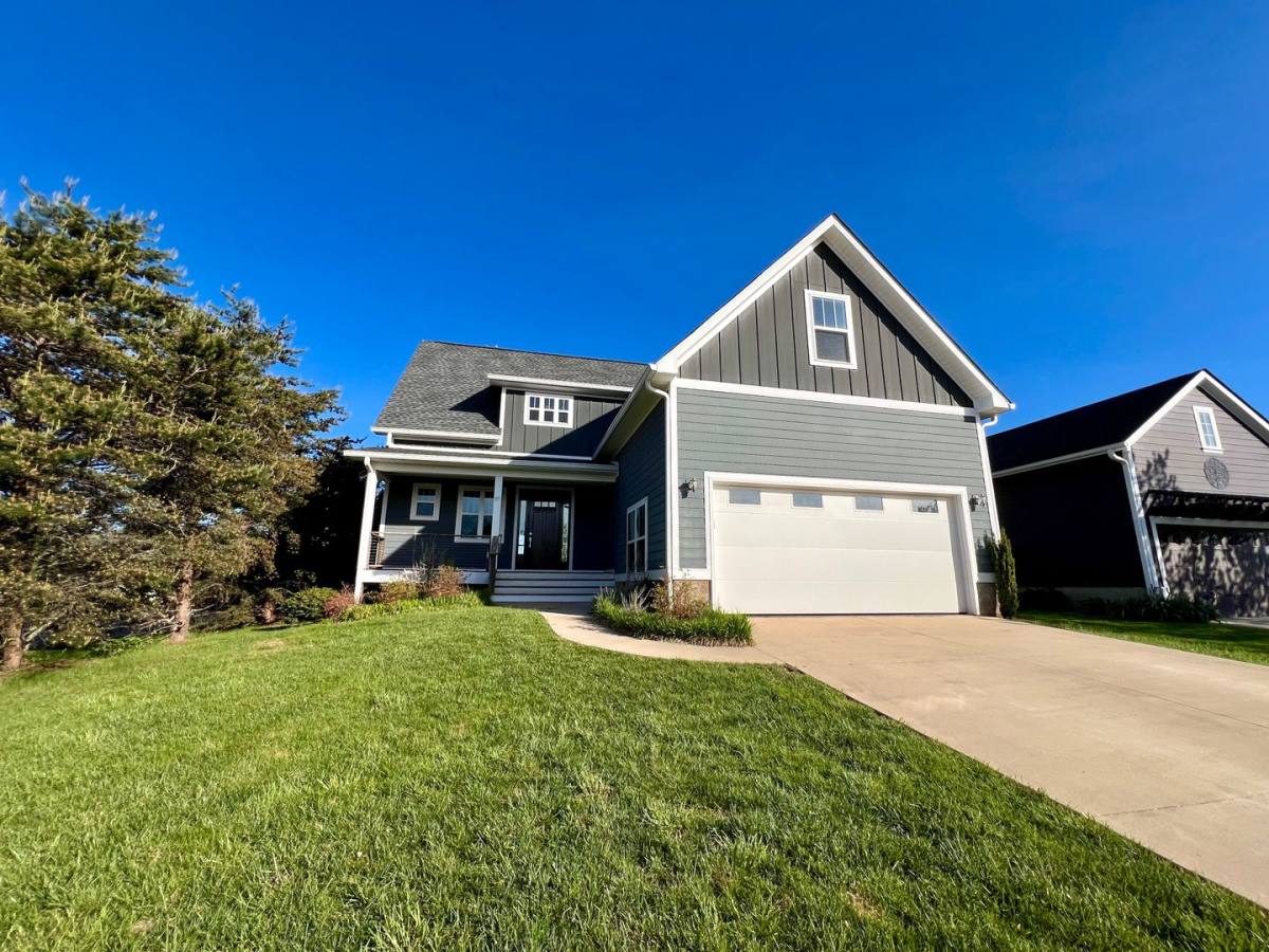 House for rent at 83 Rose Creek Rd, Leicester, NC 28748
