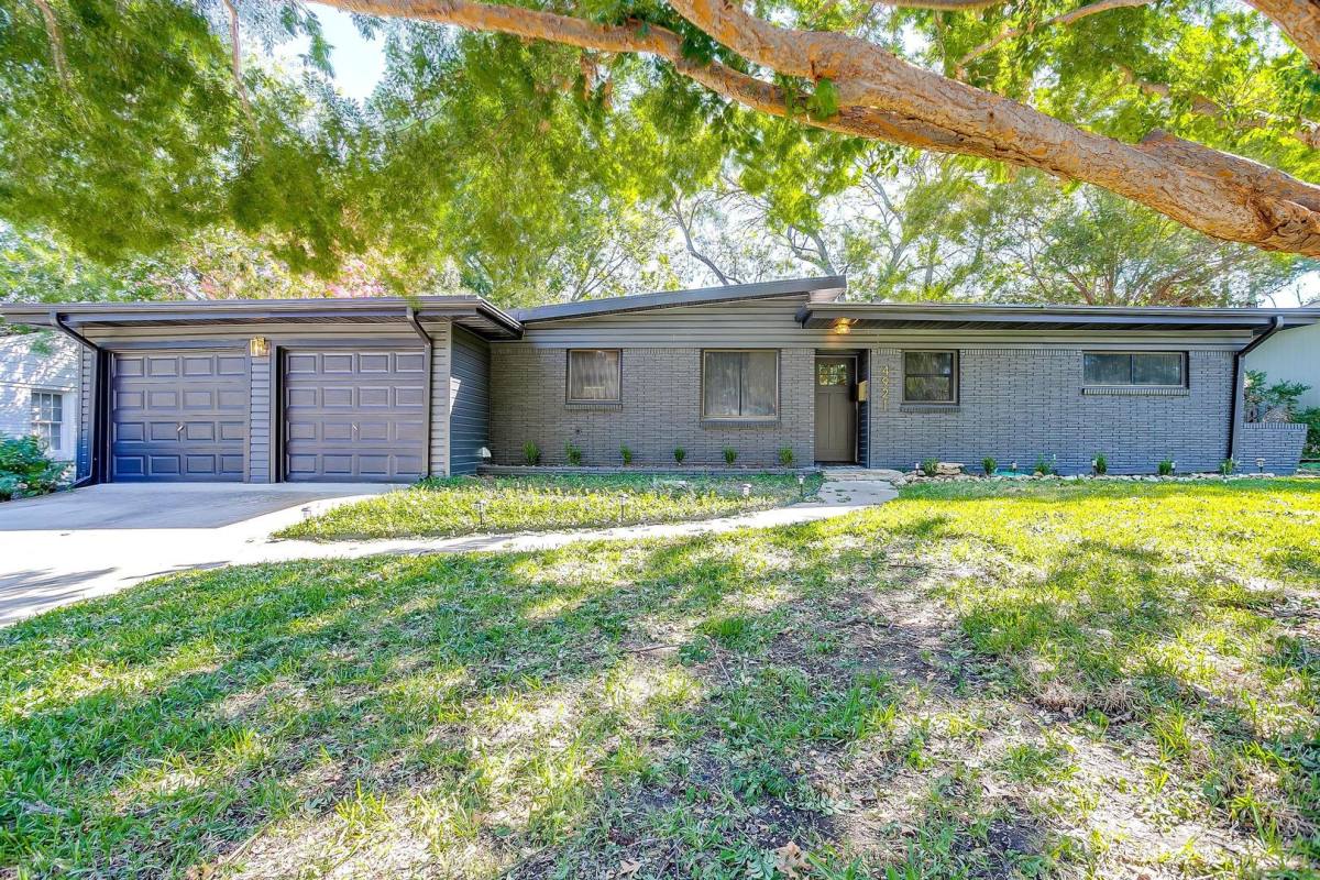 House for rent at 4921 W Vega Court, Fort Worth, TX 76134