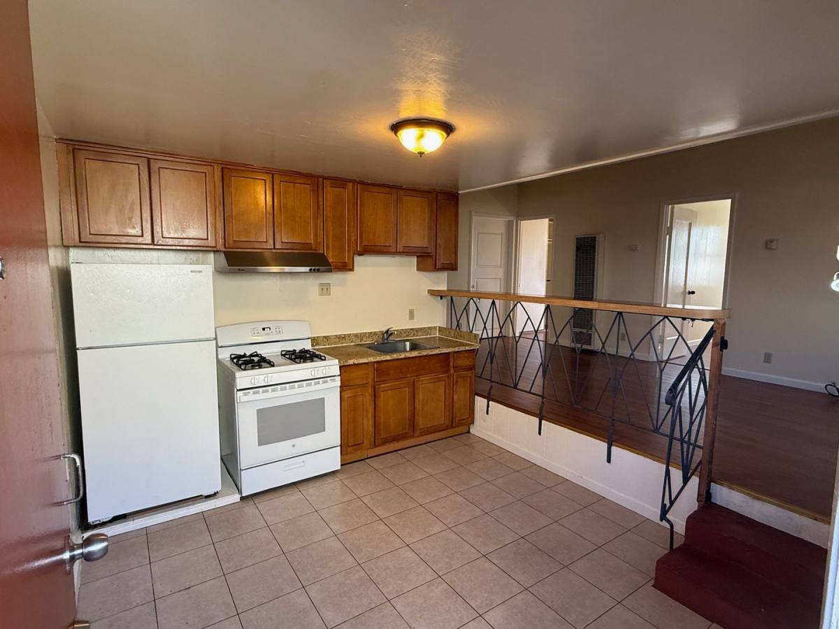 Apartment for rent at 317 45th St, Richmond, CA 94805