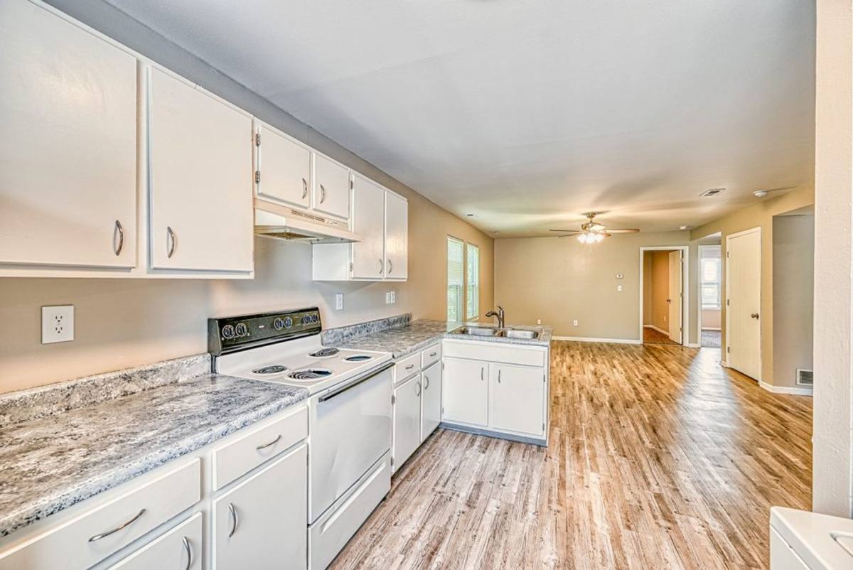 Apartment for rent at 412 S Main St, Warrensburg, MO 64093