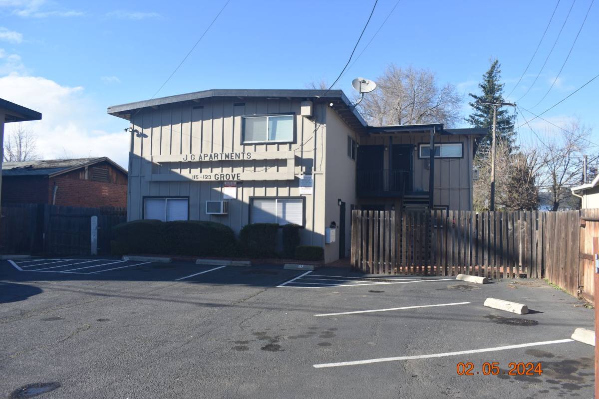 Apartment for rent at 115-123 E Grove St, Stockton, CA 95204