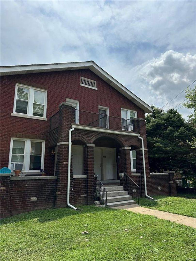 Apartment for rent at 4030-4032 Hydraulic Ave, Saint Louis, MO 63116