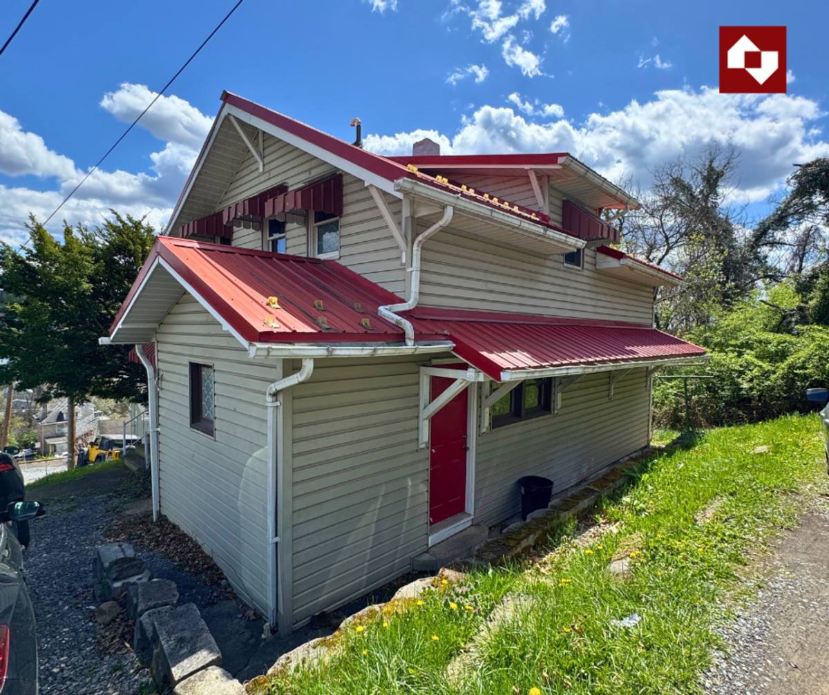 House for rent at 755 Naomi St, Morgantown, WV 26505