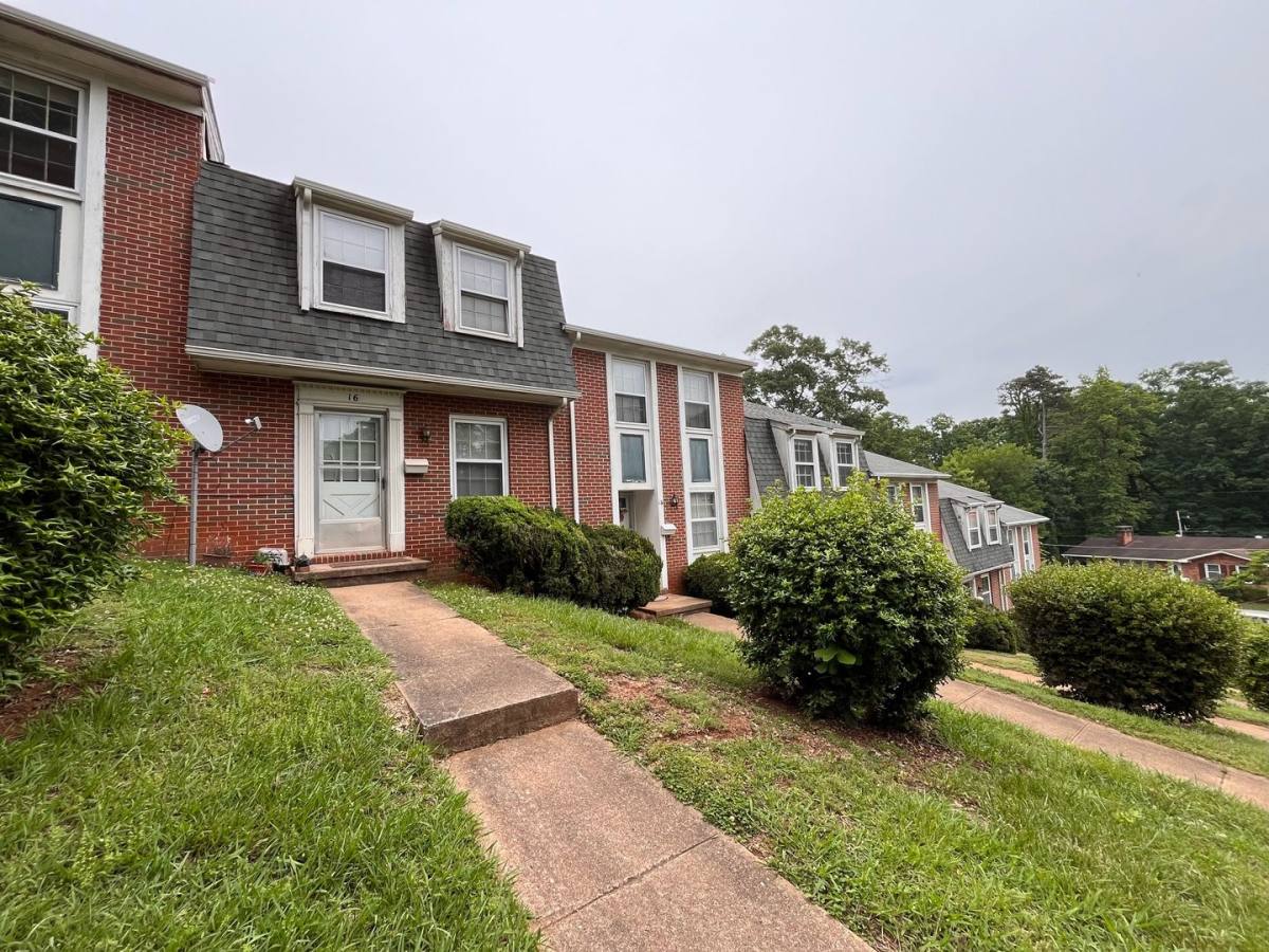 Apartment for rent at 1515 E Church St Extension, Martinsville, VA 24112