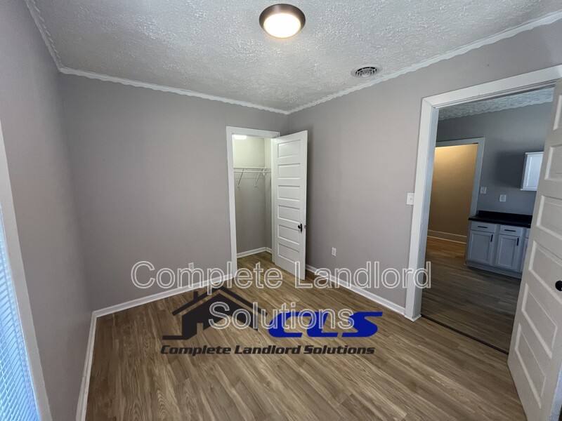 Apartment for rent at 700 S 8th St #3, Terre Haute, IN 47807