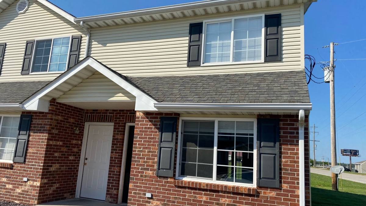 Townhouse for rent at 110 N Progress Dr, Perryville, MO 63775