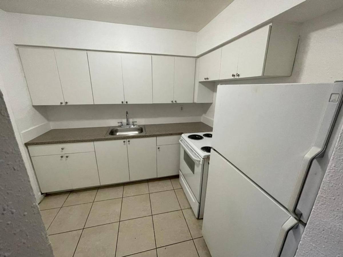 Apartment for rent at 18200 NW 20th Ave, Miami Gardens, FL 33056