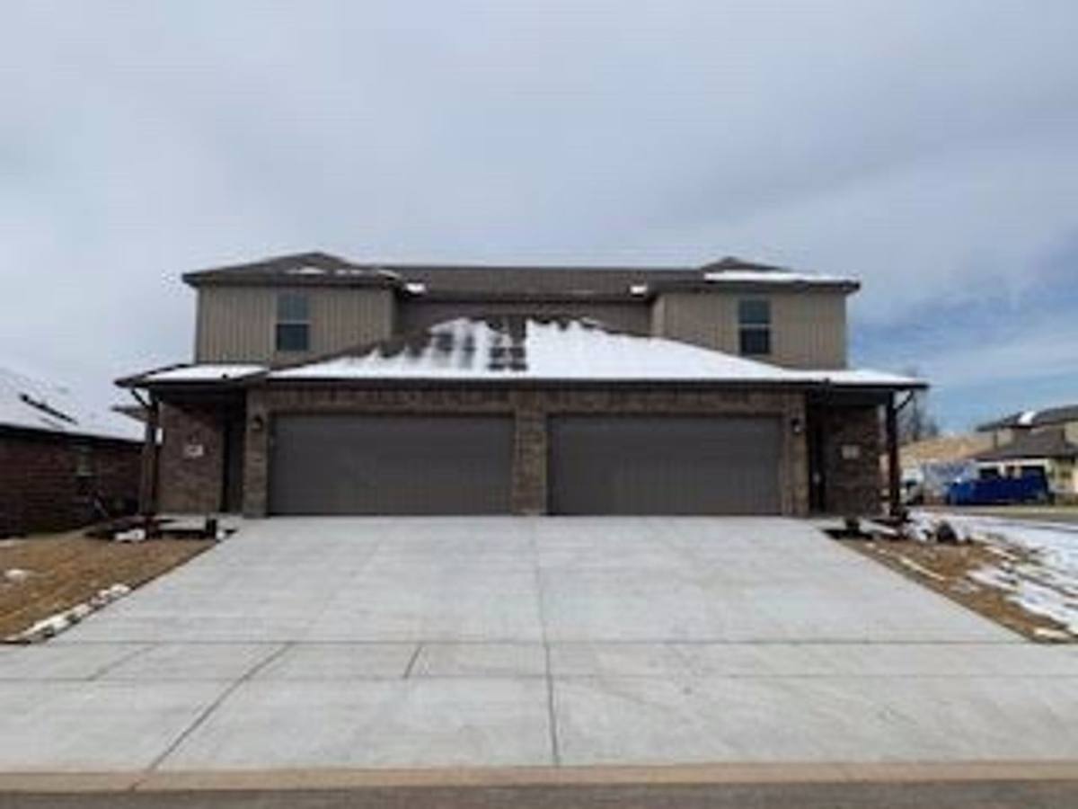 House for rent at 403 Red Robin, Centerton, AR 72719