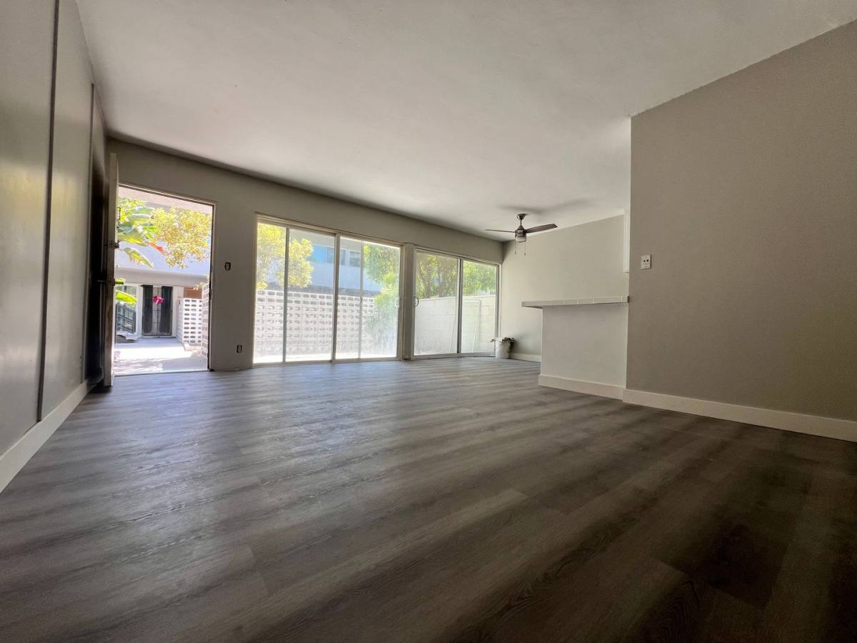 Apartment for rent at 4808-4816 August St, Los Angeles, CA 90008