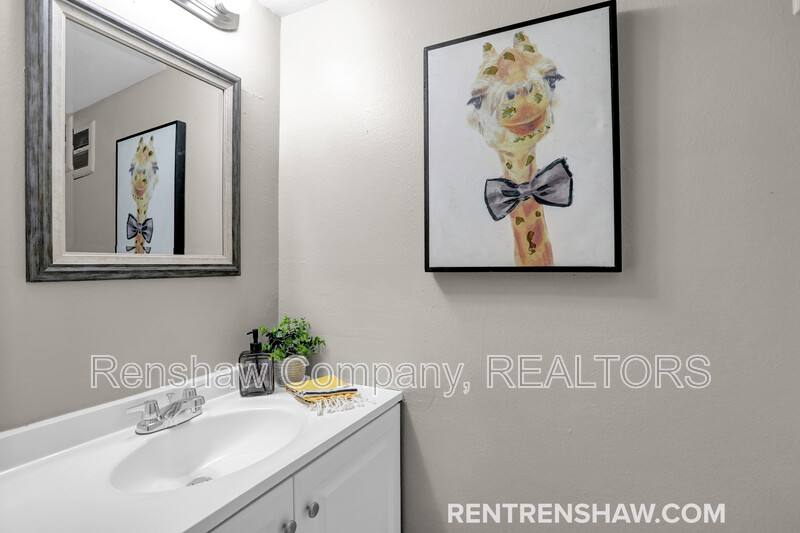 Townhouse for rent at 3645 Chateau Rhodes Circle, Memphis, TN 38111