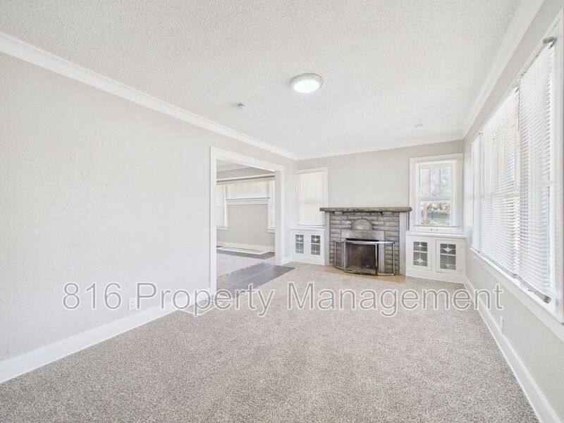 House for rent at 3904 Bales Ave, Kansas City, MO 64130
