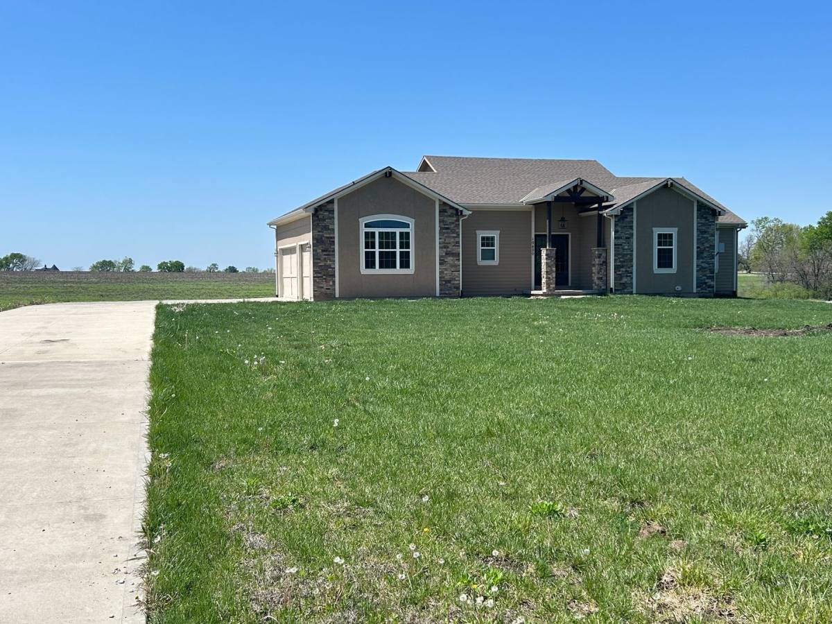 House for rent at 10420 Evening Star Rd, Eudora, KS 66025
