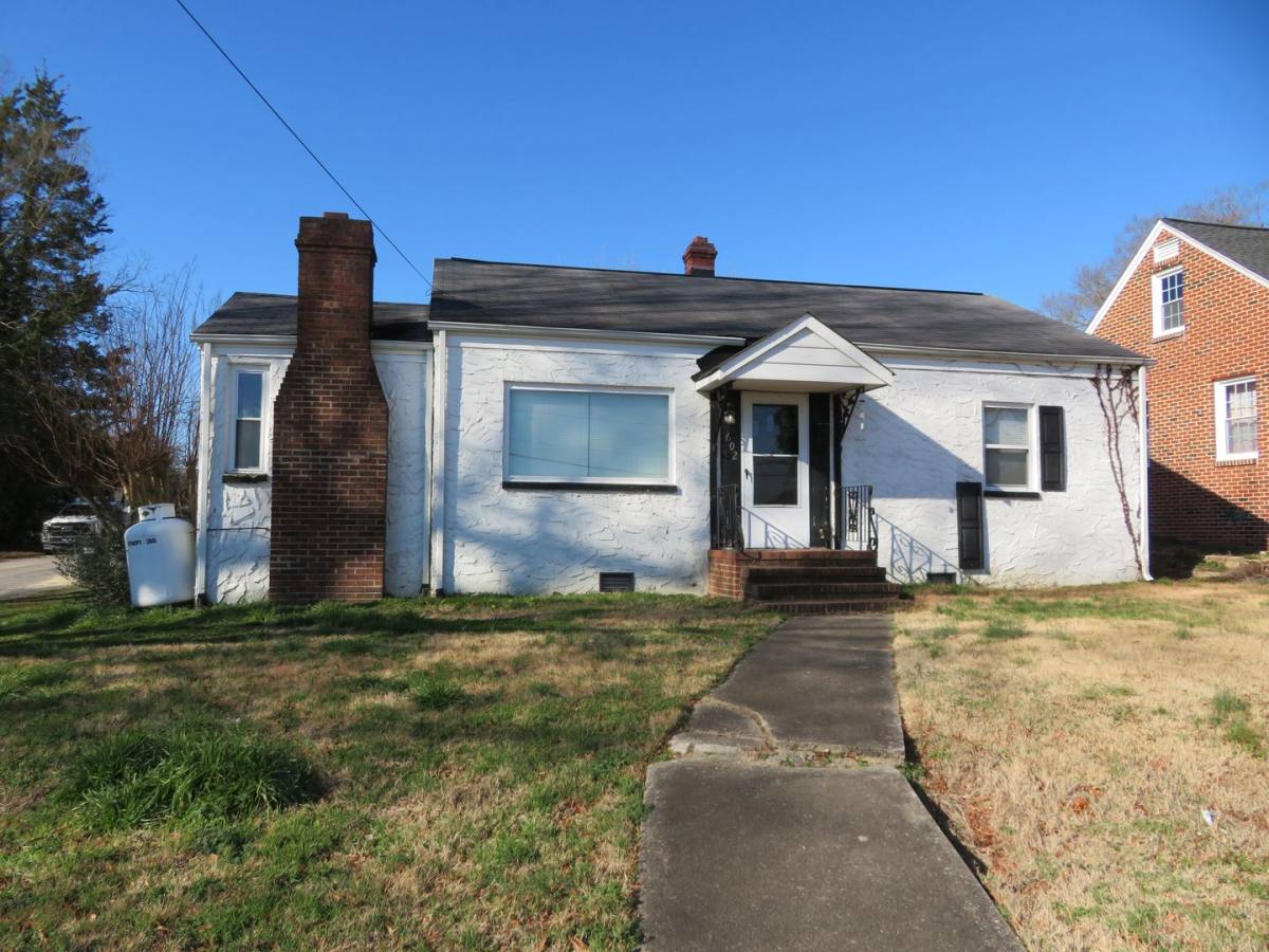 House for rent at 602 Floral Ave, Colonial Heights, VA 23834