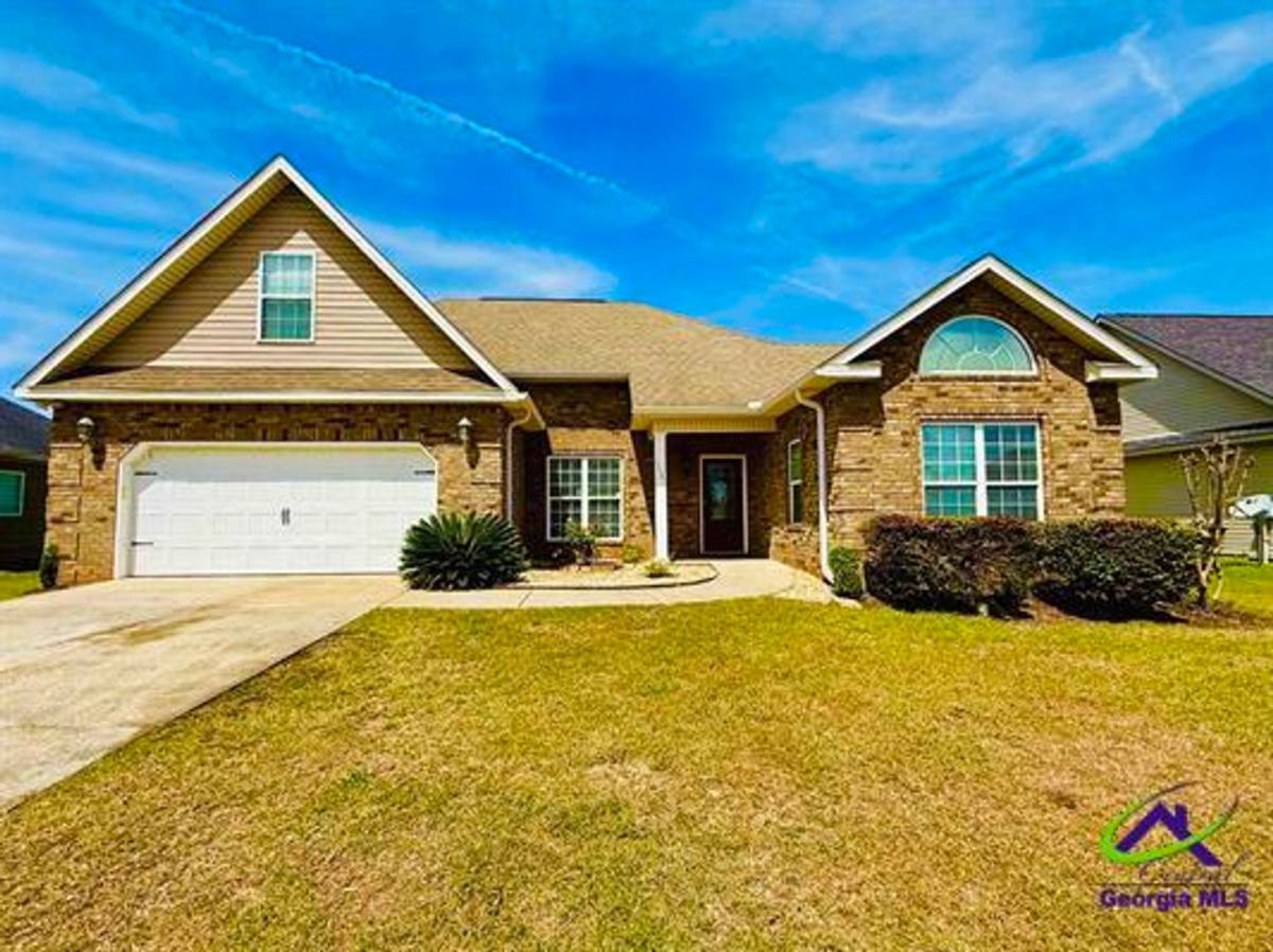 House for rent at 116 Berkley Circle, Warner Robins, GA 31088