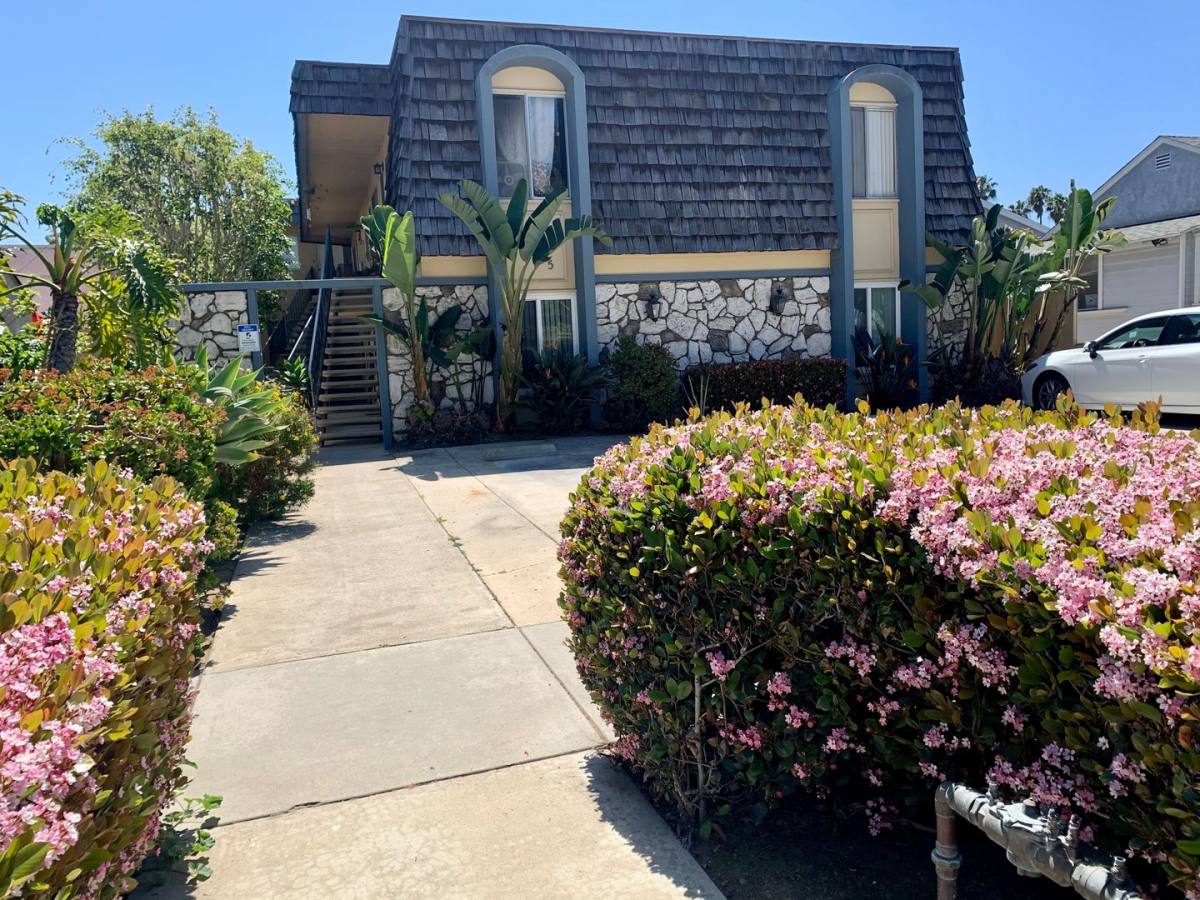 Apartment for rent at 2025 Diamond St, San Diego, CA 92109