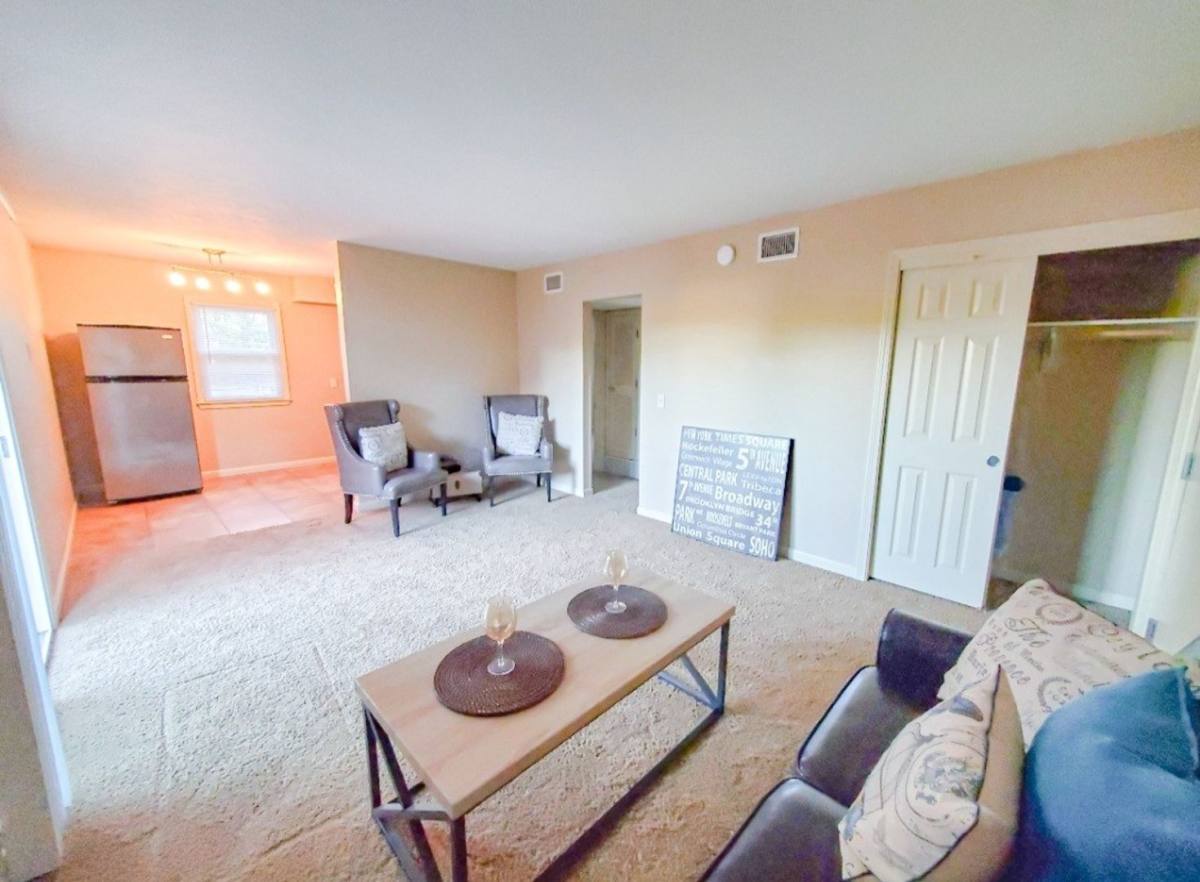 Apartment for rent at 3325 California St, Omaha, NE 68131